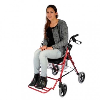 Andador silla de tranferencia en uso