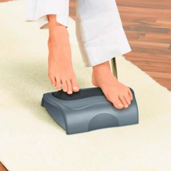 Usar masajeador de pies shiatsu